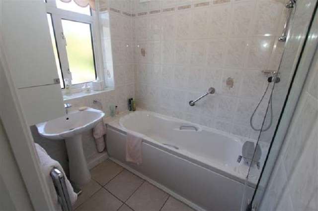  Image of 5 Bedroom Detached for sale at Pangbourne Drive  Stanmore, HA7 4RB