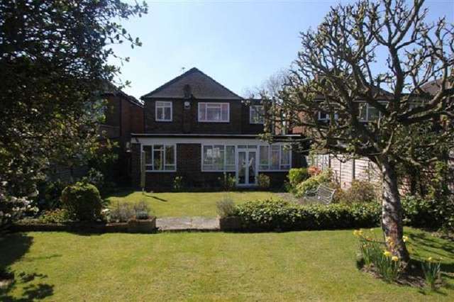  Image of 5 Bedroom Detached for sale at Pangbourne Drive  Stanmore, HA7 4RB