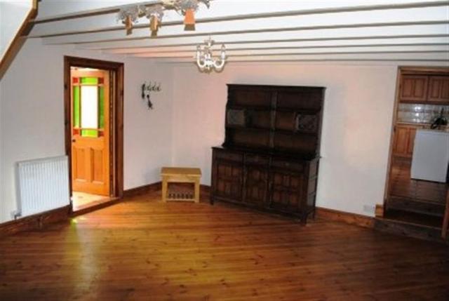  Image of 3 Bedroom Cottage to rent at Maesycrugiau  Pencader, SA39 9NA
