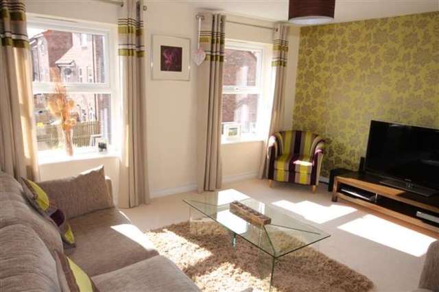  Image of 4 Bedroom Town House to rent at Percy Drive  Thirsk, YO7 1TL