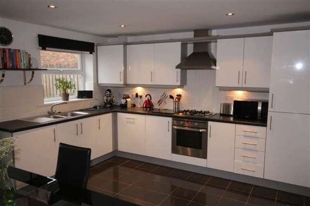 Image of 4 Bedroom Town House to rent at Percy Drive  Thirsk, YO7 1TL
