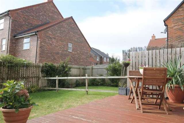  Image of 4 Bedroom Town House to rent at Percy Drive  Thirsk, YO7 1TL