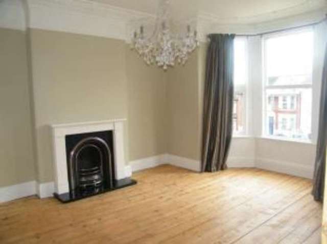  Image of 4 Bedroom End of Terrace for sale at Plymouth Devon Plymouth, PL4 7NQ