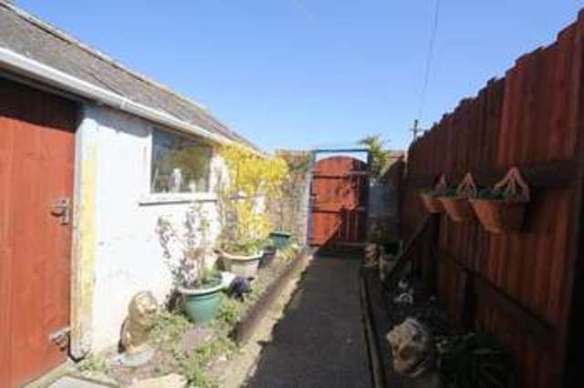  Image of 4 Bedroom Terraced for sale at Queen Street  Withernsea, HU19 2HH