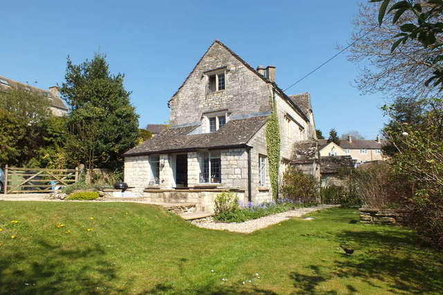  Image of 4 Bedroom Detached for sale at Avening Gloucestershire, GL8 8NN