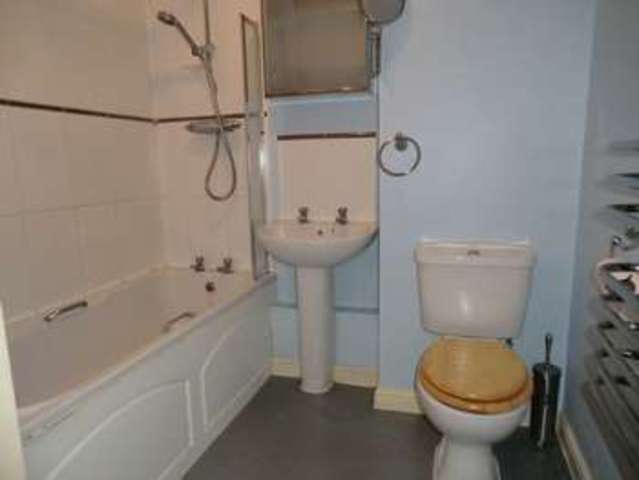  Image of 1 Bedroom Flat to rent at Roche Close  Rochford, SS4 1PW