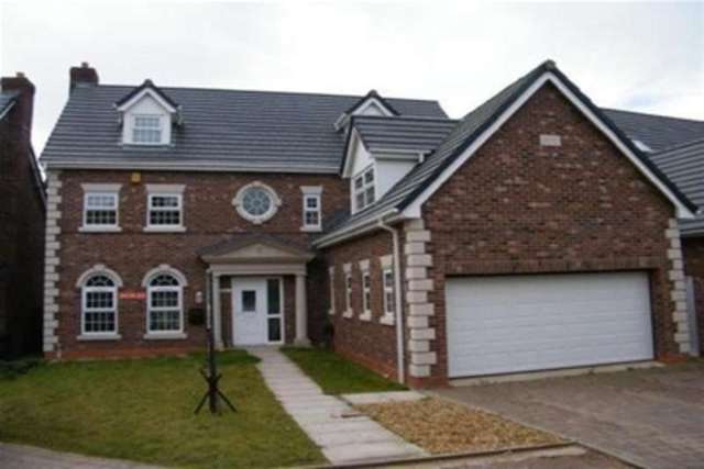  Image of 5 Bedroom Detached to rent at Wigan, WN1 2TU