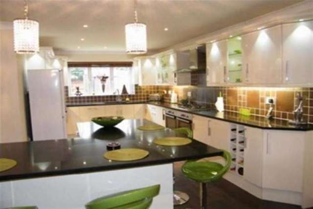  Image of 5 Bedroom Detached to rent at Wigan, WN1 2TU