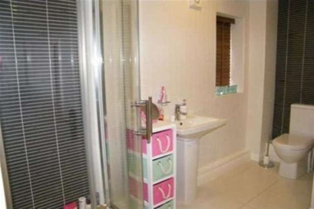  Image of 5 Bedroom Detached to rent at Wigan, WN1 2TU
