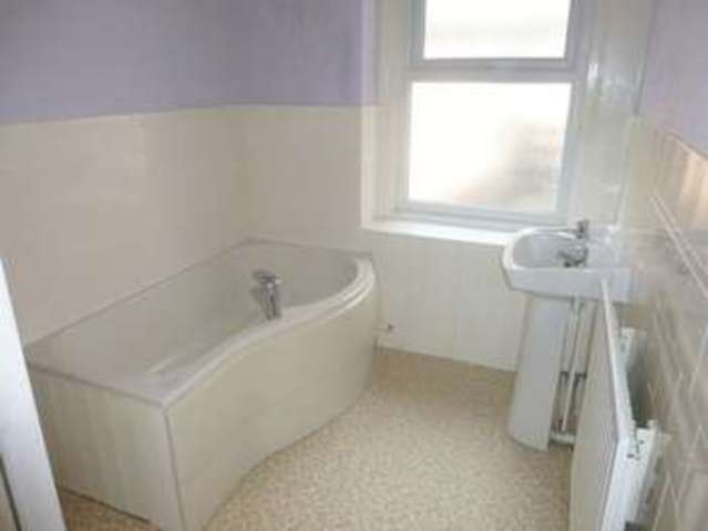  Image of 1 Bedroom Flat to rent at Rutland Road  Skegness, PE25 2AZ