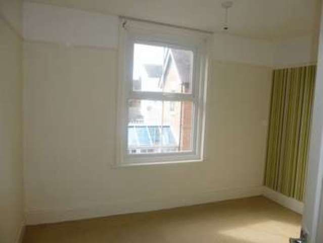  Image of 1 Bedroom Flat to rent at Rutland Road  Skegness, PE25 2AZ