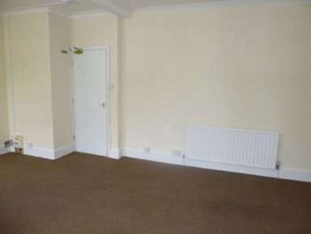  Image of 1 Bedroom Flat to rent at Rutland Road  Skegness, PE25 2AZ