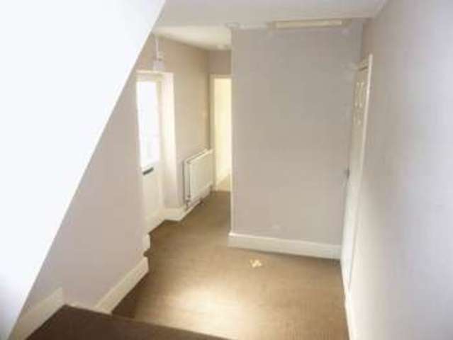  Image of 1 Bedroom Flat to rent at Rutland Road  Skegness, PE25 2AZ