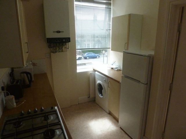  Image of 5 Bedroom Flat to rent at Salters Road Array Gosforth, NE3 1DX