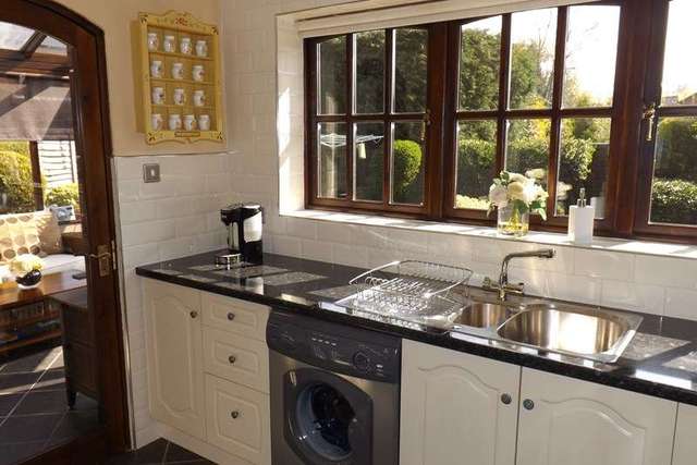  Image of 3 Bedroom Detached for sale at Sambourn Close  Solihull, B91 2SA