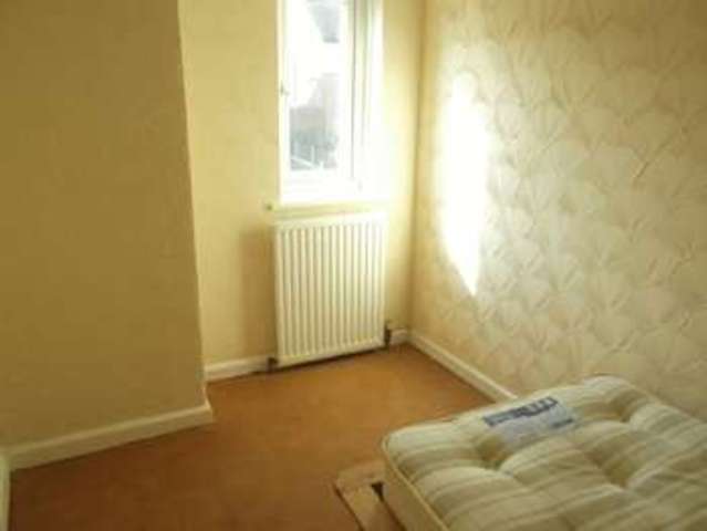  Image of 3 Bedroom Terraced for sale at Sheldon Avenue  Wednesbury, WS10 9DU