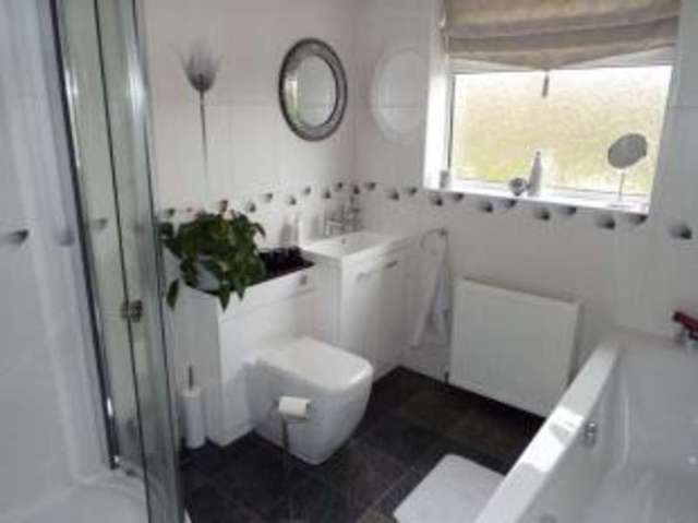  Image of 3 Bedroom Semi-Detached for sale at Birmingham West Midlands Sheldon, B26 3RR