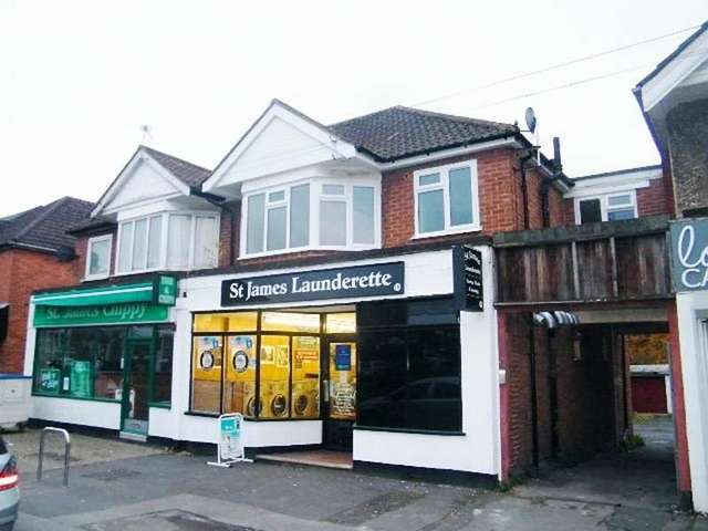  Image of 2 Bedroom Flat to rent at Shirley  Southampton, SO15 5FB