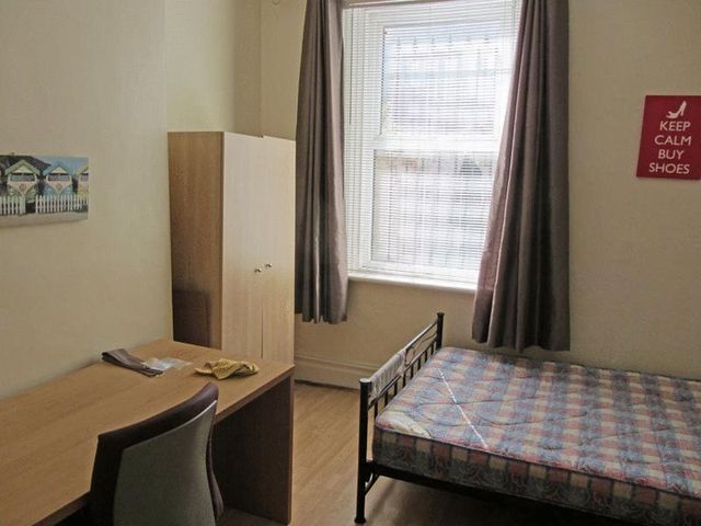  Image of 4 Bedroom Detached to rent at Sidney Grove Array Blakelaw, NE4 5PE