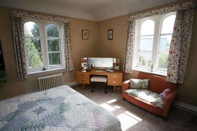  Image of 5 Bedroom Detached for sale at DEVIZES SN10 DEVIZES, SN10 1DD