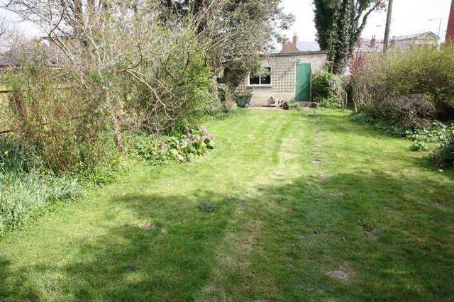  Image of 5 Bedroom Detached for sale at DEVIZES SN10 DEVIZES, SN10 1DD