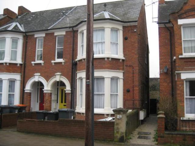  Image of 1 Bedroom Flat to rent at Bedford Bedfordshire Bedfordshire, MK40 2LT