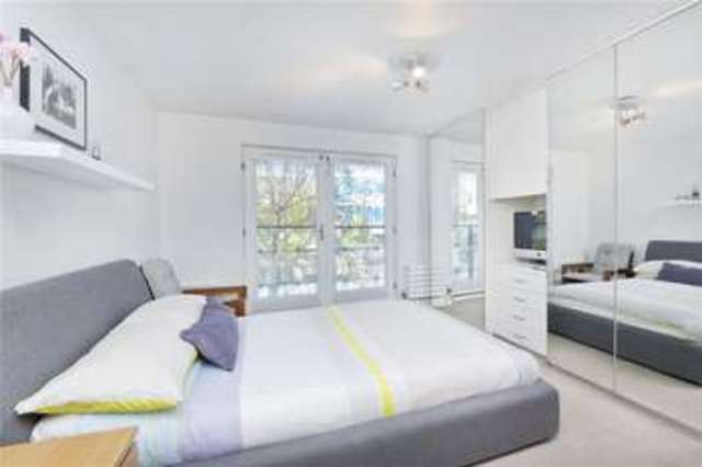  Image of 2 Bedroom Flat for sale at London  Essex Road, N1 2TH