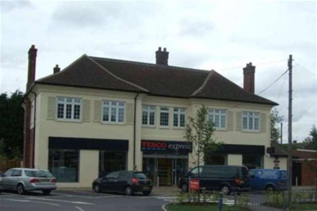  Image of 2 Bedroom Flat to rent at Potters Bar, EN6 4HX
