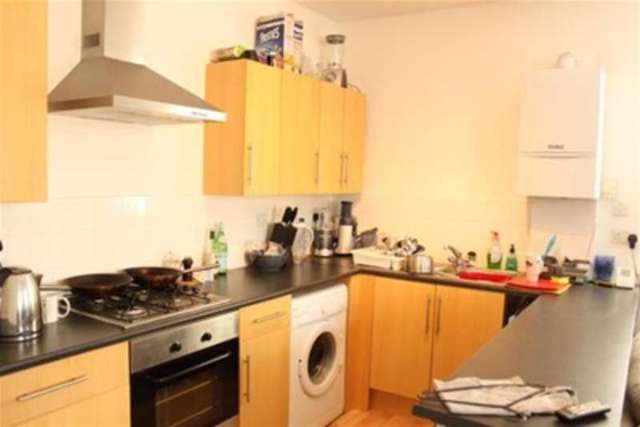  Image of 2 Bedroom Flat to rent at Potters Bar, EN6 4HX