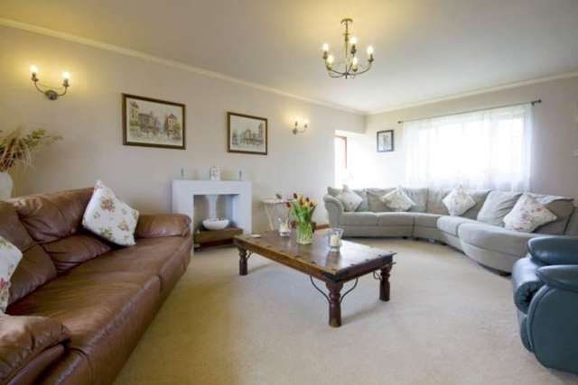  Image of 4 Bedroom Cottage for sale at Southend  Argyll and Bute, PA28 6RF