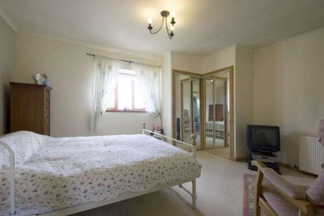  Image of 4 Bedroom Cottage for sale at Southend  Argyll and Bute, PA28 6RF