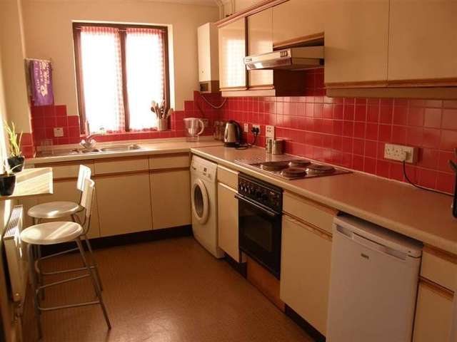  Image of 2 Bedroom Town House to rent at The Plummery Blakes Cottages Reading, RG1 3JQ