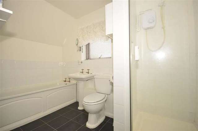  Image of 3 Bedroom Semi-Detached for sale at Walderslade Woods Chatham Chatham, ME5 9HH