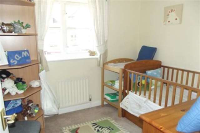  Image of 4 Bedroom Property to rent at Cobham, KT11 1AE