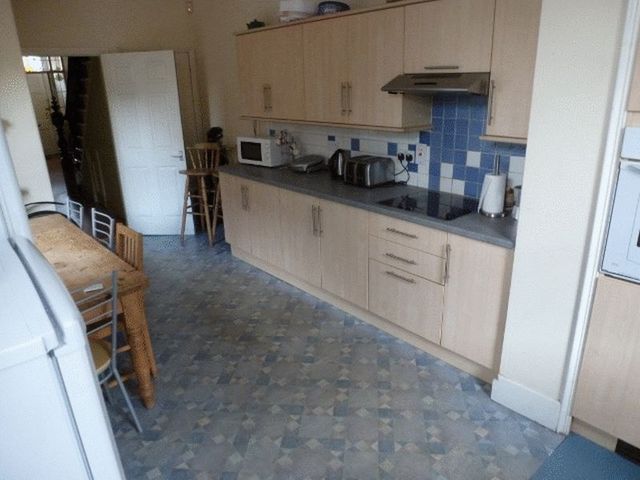  Image of 6 Bedroom Detached to rent at Wingrove Road Array Blakelaw, NE4 9BS