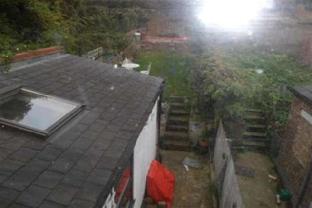  Image of 3 Bedroom Detached to rent at London, SE18 6SA