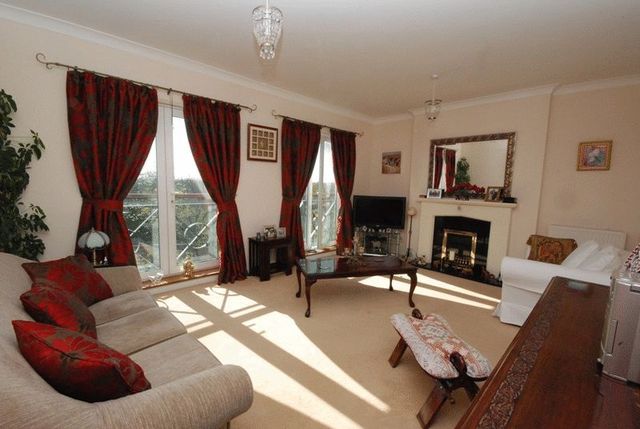  Image of 4 Bedroom Semi-Detached for sale at Aberdeen Avenue Manadon Park Plymouth, PL5 3UW