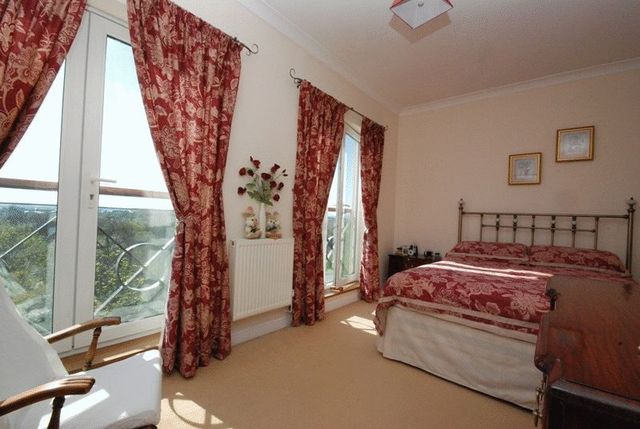  Image of 4 Bedroom Semi-Detached for sale at Aberdeen Avenue Manadon Park Plymouth, PL5 3UW