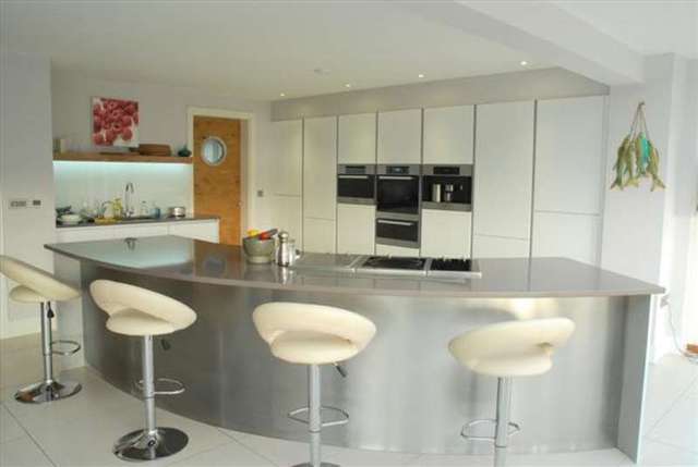  Image of 5 Bedroom Detached for sale at Ashington, RH20 4FL