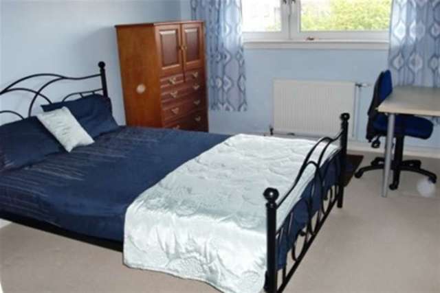  Image of 1 Bedroom Flat to rent at Glasgow, G74 3RT