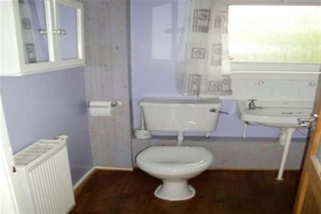  Image of 1 Bedroom Flat to rent at Glasgow, G74 3RT