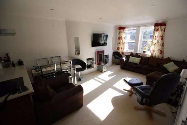  Image of 2 Bedroom Apartment to rent at Barley Mews Isleworth Road Exeter, EX4 1RG