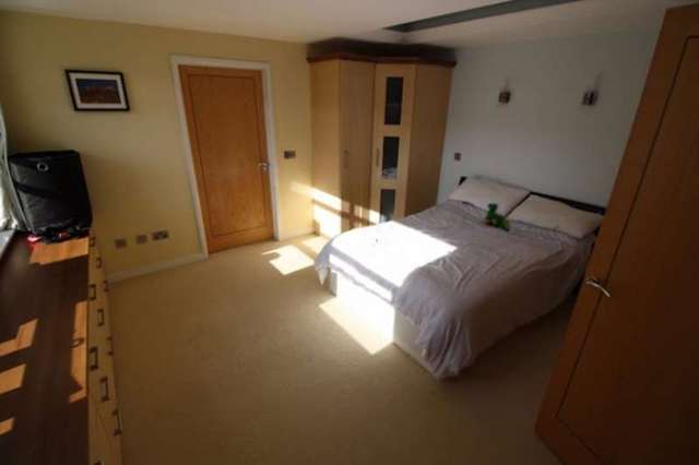  Image of 2 Bedroom Apartment to rent at Barley Mews Isleworth Road Exeter, EX4 1RG