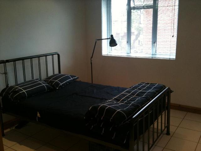  Image of 2 Bedroom Flat to rent at London, N1 7PD