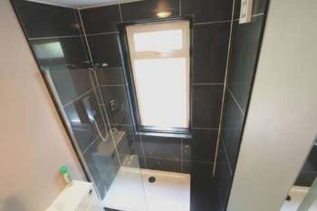  Image of 2 Bedroom Flat to rent at 4 Cecil Road  Bournemouth, BH5 1DU
