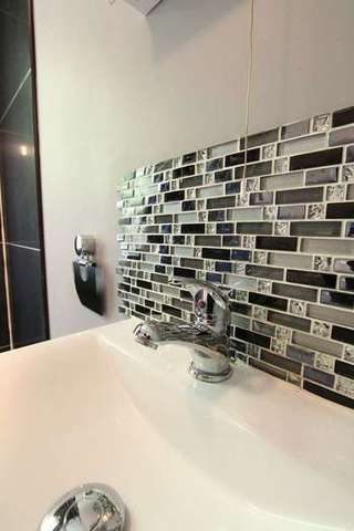  Image of 2 Bedroom Flat to rent at 4 Cecil Road  Bournemouth, BH5 1DU