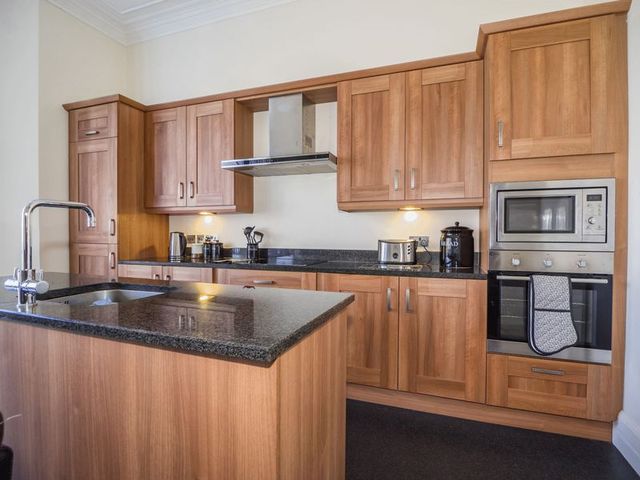 Image of 2 Bedroom Flat for sale at Cliff Avenue Array Cromer, NR27 0AN