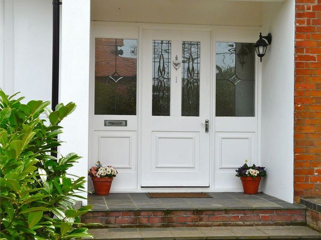  Image of 2 Bedroom Flat for sale at Cliff Avenue Array Cromer, NR27 0AN