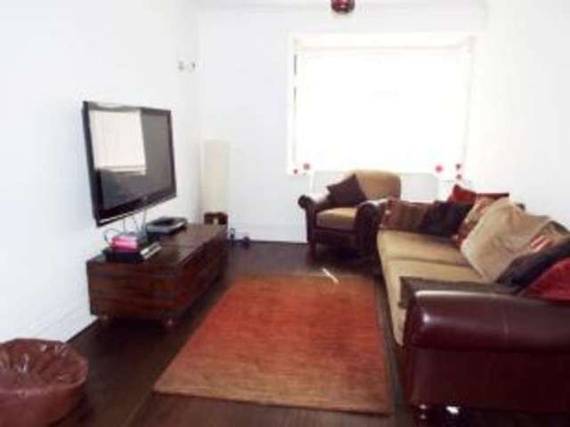  Image of 3 Bedroom Semi-Detached for sale at Whitefield Manchester Whitefield, M45 6DF