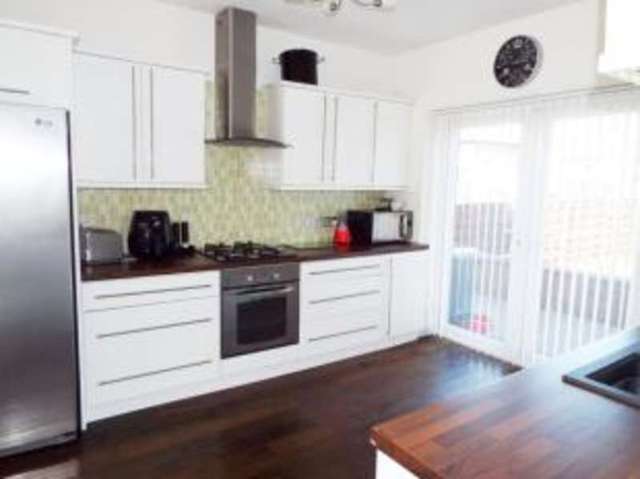 Image of 3 Bedroom Semi-Detached for sale at Whitefield Manchester Whitefield, M45 6DF